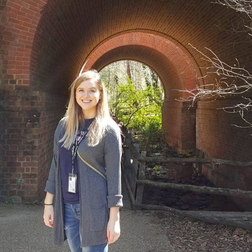 Meet your Posher, Makenzie